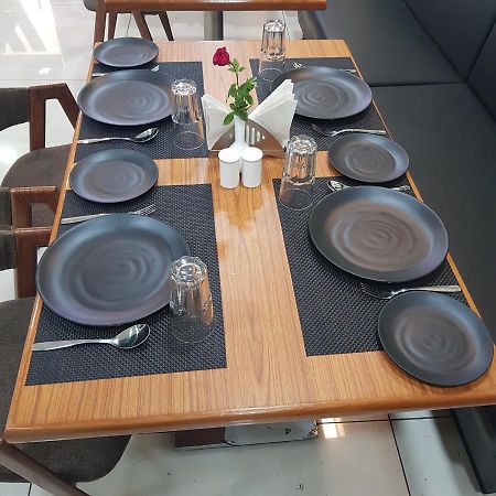 Hotel Wisdom Celebration Motihari Экстерьер фото