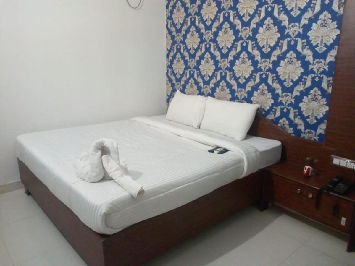 Hotel Wisdom Celebration Motihari Экстерьер фото